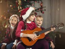 The 5 Best Christmas Songs of All Time That You Can Sing with a Guitar
